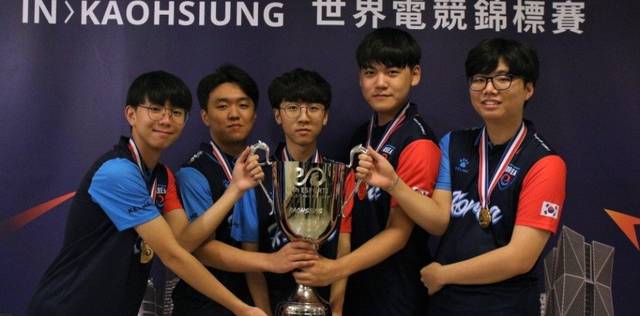 影响一个群 影响一个群